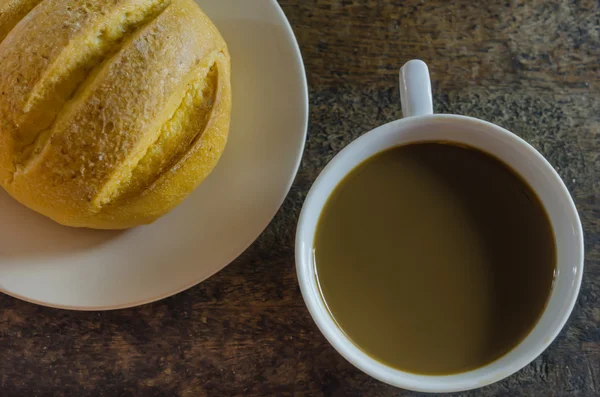 Hett kaffe och bröd — Stockfoto