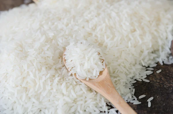 Белое рисовое зерно — стоковое фото