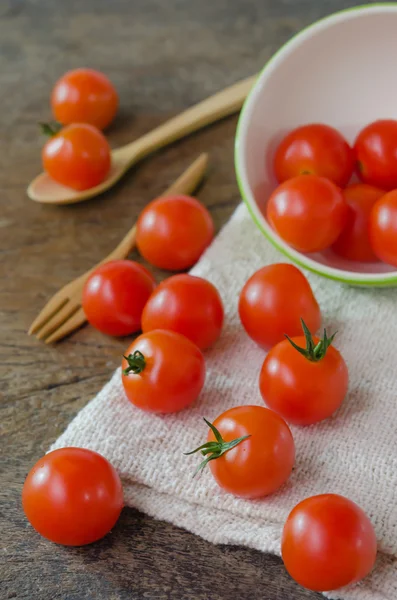 Rote Kirschtomaten — Stockfoto