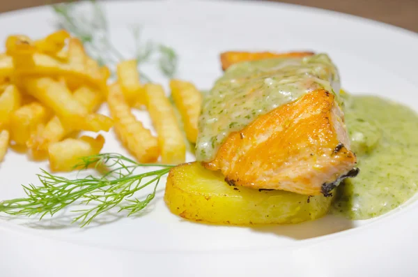 Salmon steak — Stock Photo, Image