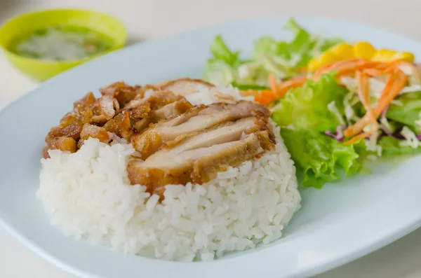 Ayam goreng dengan nasi — Stok Foto