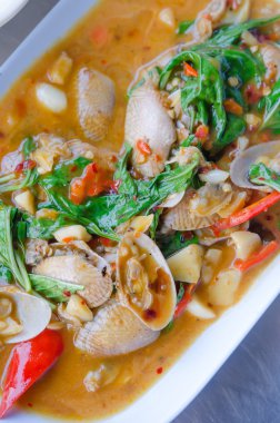 Kızarmış istiridye karıştırın