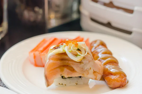 Salmon roll sushi — Stock Photo, Image