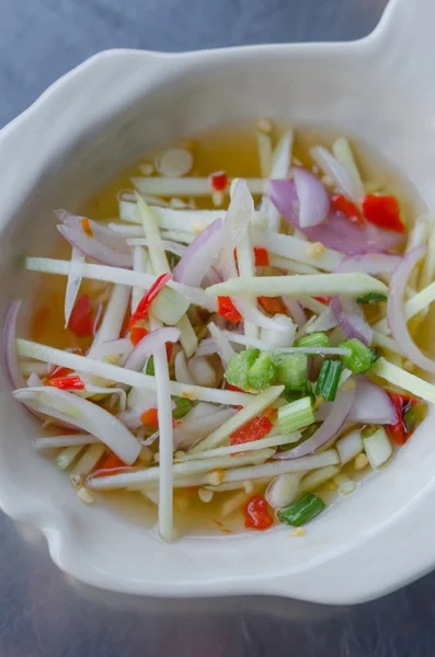 Würziger Mangosalat — Stockfoto