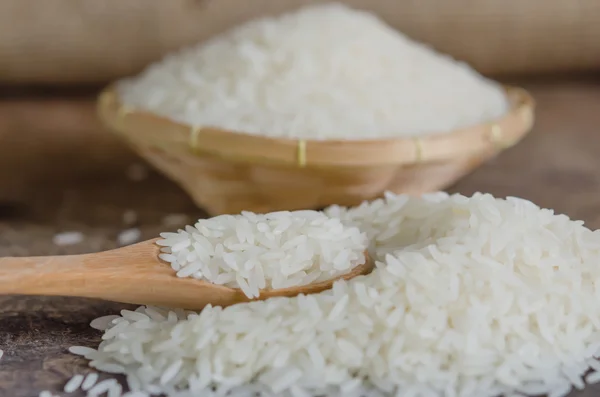 Granos de arroz blanco —  Fotos de Stock