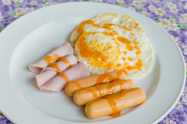 Breakfast on dish — Stock Photo, Image