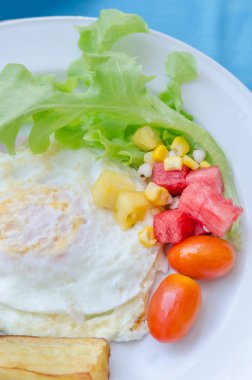 Kahvaltı büyük kümesi 