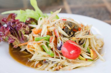 Baharatlı papaya salatası 