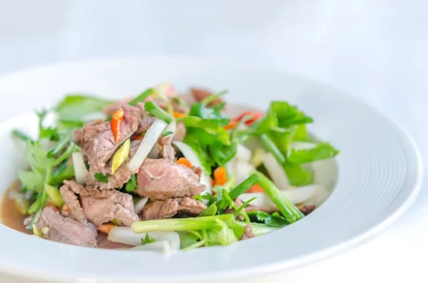 Spicy grilled beef salad — Stock Photo, Image