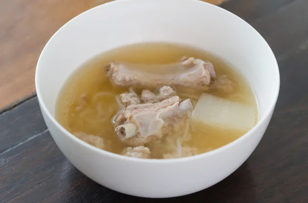 Schweinerippchen klare Suppe — Stockfoto