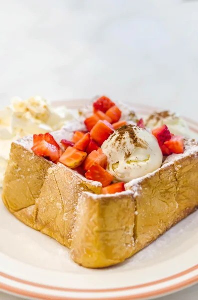 Toast au miel de fraise — Photo