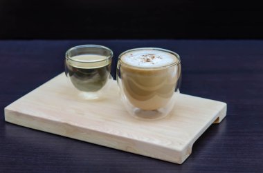 sıcak kahve fincanı ve sıcak çay