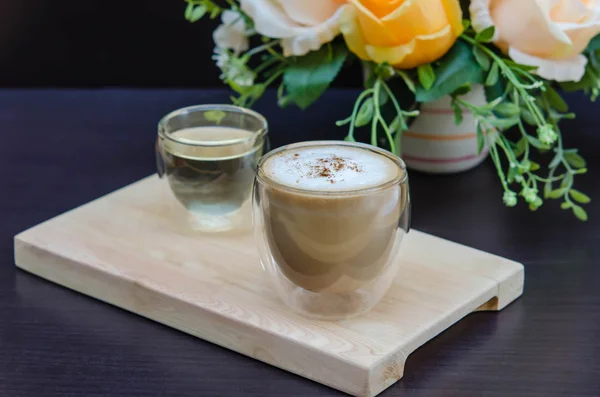 뜨거운 커피 컵과 뜨거운 차 — 스톡 사진