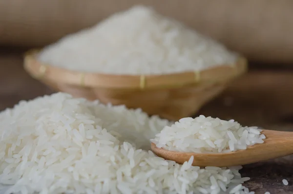 Granos de arroz blanco —  Fotos de Stock