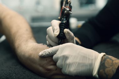 dövme makinesi yakın çekim