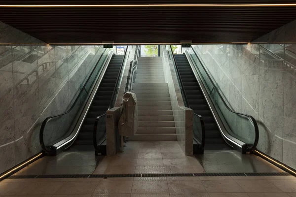 Large Empty Underground Passage Escalators — Stock Photo, Image