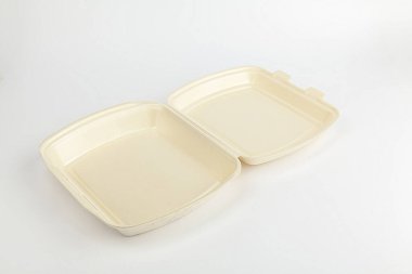 plastik şeffaf yiyecek kabı, izole edilmiş. 