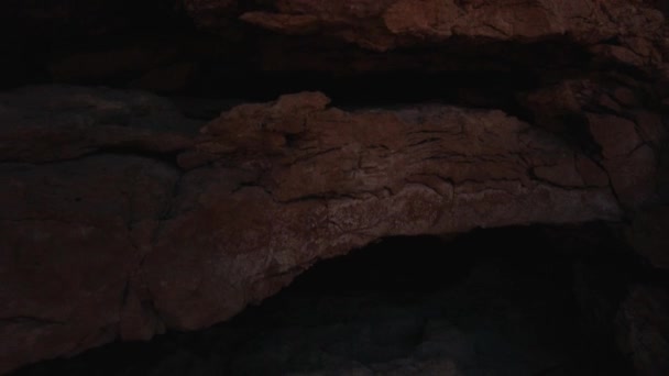 Sedimentary Rock Cliff, Calcário Estrutura Natural na Costa, Bugibba Bay, Malta — Vídeo de Stock