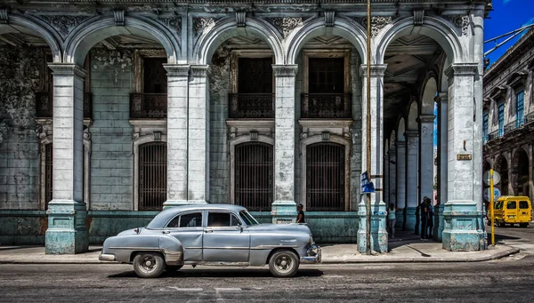 Гавана Куба Липень 2019 Року Сірий Автомобіль Chevrolet Їде Бельгійській — стокове фото