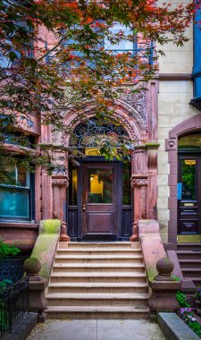 Massachusetts, USA, June 9th 2025, view of a building entrance on Beacon Street in Back Bay district, Boston