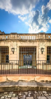 Teksas, ABD, 29 Mayıs 2024, Austin Teksas Üniversitesi Mimarlık Fakültesi giriş manzarası