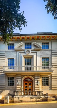 Teksas, ABD, 29 Mayıs 2024, Austin Teksas Üniversitesi 'nde W 22. Cadde' deki bir binanın manzarası.