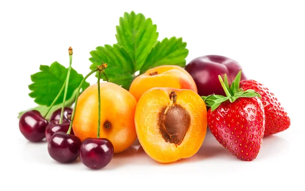 Fresh berries and fruits in still life — Stock Photo, Image