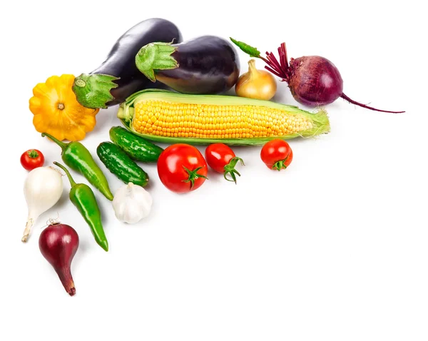 Vue de dessus légumes frais nature morte. Isolé — Photo