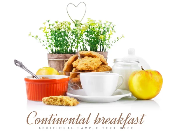 Breakfast with tea and fresh cookies — Stock Photo, Image