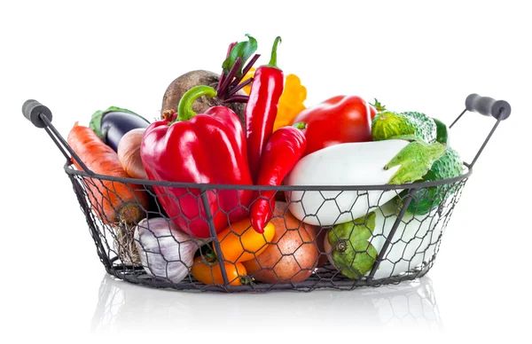 Fresh vegetables in basket — Stock Photo, Image