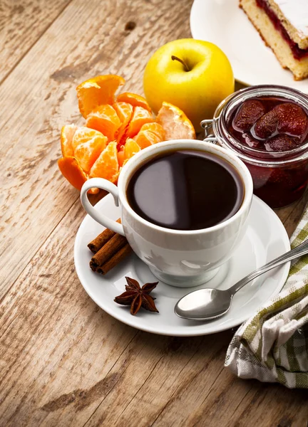 Kopje koffie ontbijt rustieke stijl — Stockfoto