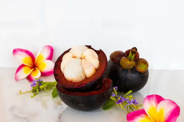 Mangosteen Super Fruit Local Asia Flowers Frangipani Arrangement Flat Lay — Stock Photo, Image