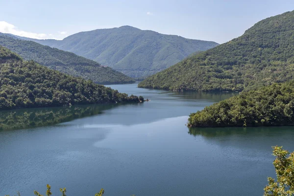 Zomer Ladderlandschap Van Vacha Antonivanovtsi Stuwmeer Rhodopegebergte Regio Plovdiv Bulgarije — Stockfoto