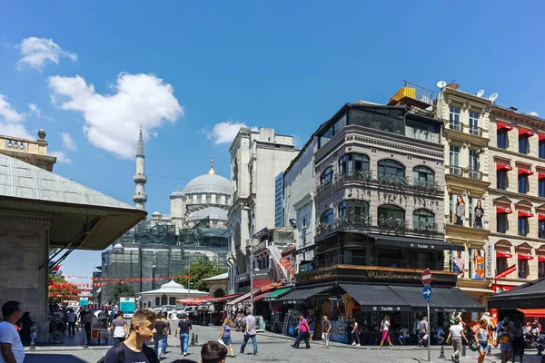 Istanbul Turkey Ιουλίου 2019 Τυπικό Κτίριο Και Δρόμος Στην Περιοχή — Φωτογραφία Αρχείου