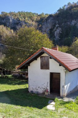 Ortaçağ Razboishte manastırı, Bulgaristan 'ın Sofya Şehir Bölgesi Mary' nin Sunumuna adandı