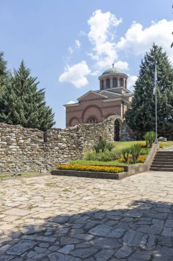 Bulgaristan 'ın Kardzhali kentindeki Ortaçağ Manastırı Aziz Vaftizci Yahya' nın panoramik manzarası