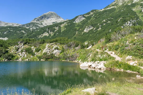 Krajobraz Jeziorem Okoto Góra Pirin Bułgaria — Zdjęcie stockowe