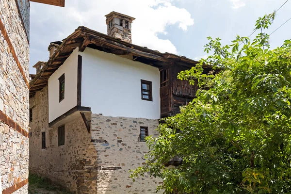Village Kovachevitsa Med Autentiska Artonhundratalshus Blagoevgrad Region Bulgarien — Stockfoto