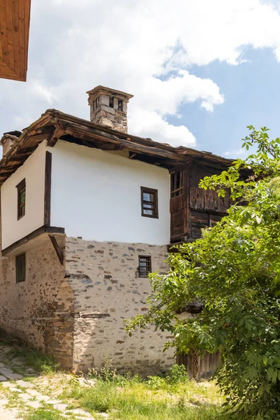 Bulgaristan Blagoevgrad Bölgesi Otantik Yüzyıl Evleriyle Kovaçevitsa Köyü — Stok fotoğraf