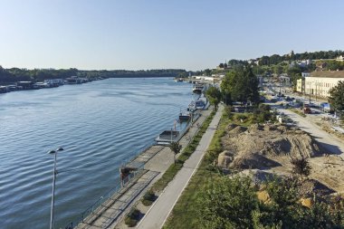 BELGRAD, SERBIA - 12 Ağustos 2019: Sırbistan 'ın Sava Nehri' nden Eski Kente (Stari Grad) Panorama