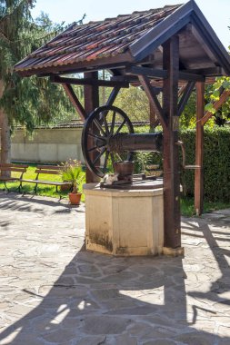 Bulgaristan 'ın Ruse bölgesindeki Saint Dimitar Basarbowski' ye adanmış Ortaçağ Basarbovo Kaya Manastırı