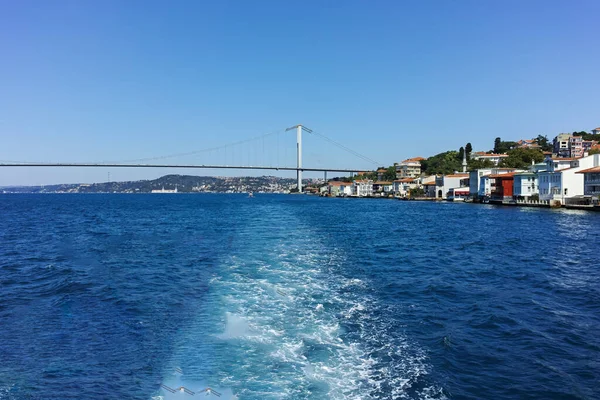 伊斯坦布尔 土耳其 2019年7月26日 从博斯普鲁斯到土耳其伊斯坦布尔的全景 — 图库照片