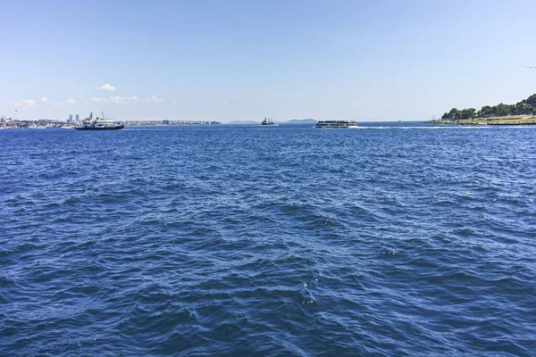 Istanbul Turkey Juli 2019 Panorama Från Bosporen Och Golden Horn — Stockfoto