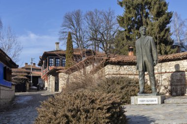 KOPRIVSHTITSA, BULGARIA - 25 Ocak 2020: Bulgaristan 'ın Sofya Bölgesi Koprivshtitsa kentindeki Todor Kableshkov Anıtı