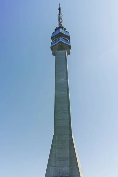 Telecomunicación Torre Avala Cerca Ciudad Belgrado Serbia — Foto de Stock