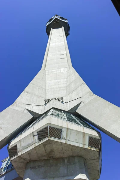 Telecomunicación Torre Avala Cerca Ciudad Belgrado Serbia — Foto de Stock
