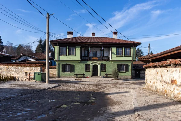 Koprivshtitsa Bulgaria 2020年1月25日 ブルガリア ソフィア地方のコプリヴィシツァの歴史的な町の典型的な通りと古い家 — ストック写真