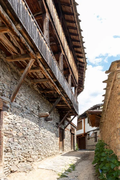 Kovachevitsa Bulgaria Junio 2020 Pueblo Kovachevitsa Con Casas Auténticas Del — Foto de Stock