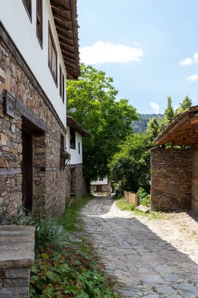 Kovachevitsa Bulgarie Juin 2020 Village Kovachevitsa Avec Des Maisons Authentiques — Photo