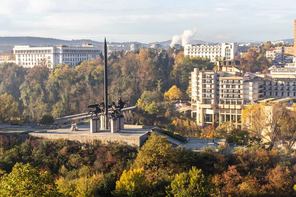 Erstaunlicher Sonnenaufgang Blick Auf Die Stadt Veliko Tarnovo Bulgarien — Stockfoto